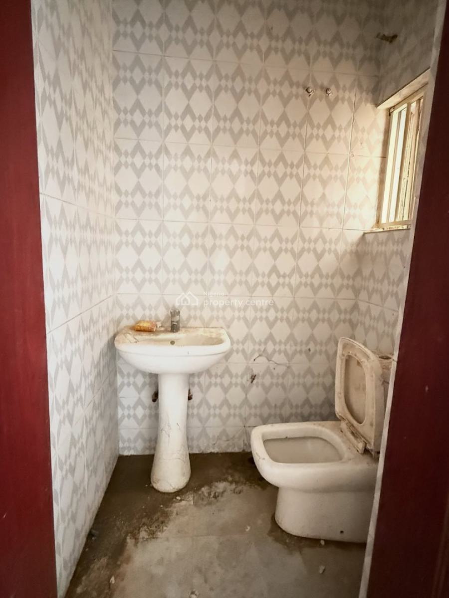 Spacious W Bedroom Apartment, Gwarimpa Main Abuja, Gwarinpa, Abuja, Flat / Apartment for Rent