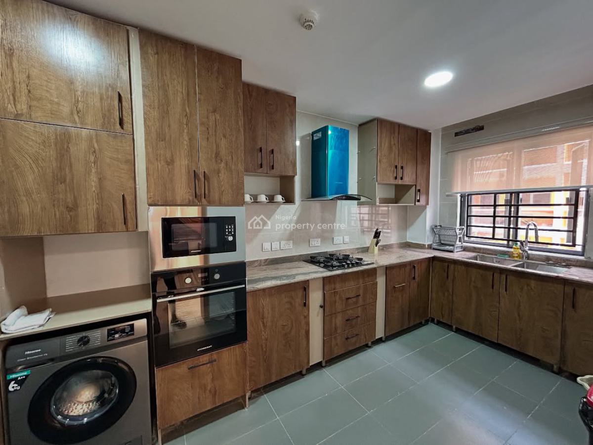 3 Bedroom Luxurious Apartment in a Prestigious Neighborhood, Banana Island Road, Ikoyi, Lagos, Flat / Apartment Short Let
