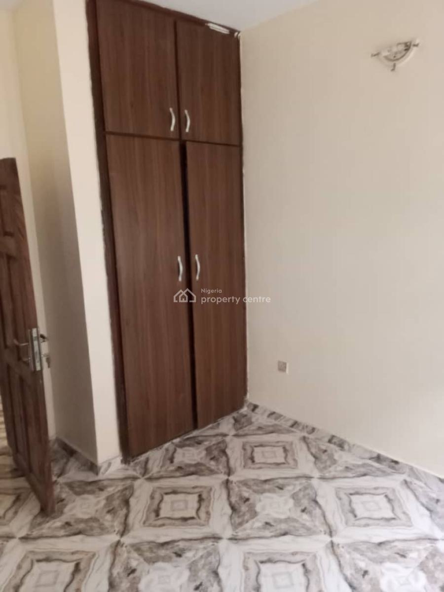 4 Bedroom Flat Apartment @ Magodo Phase 1 Gra., Magodo Phase 1, Gra Phase 1, Magodo, Lagos, Flat / Apartment for Rent