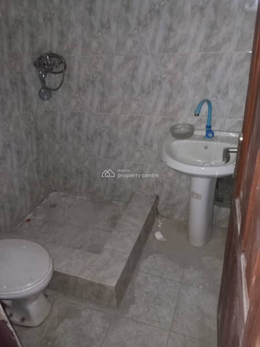 4 Bedroom Flat Apartment @ Magodo Phase 1 Gra., Magodo Phase 1, Gra Phase 1, Magodo, Lagos, Flat / Apartment for Rent