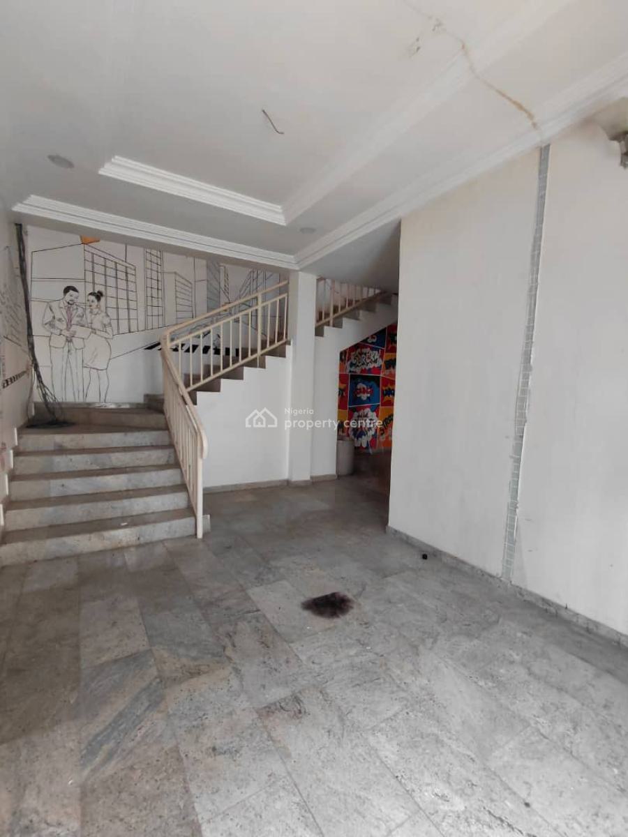 4bedroom with Bq, Lekki Phase 1, Lekki, Lagos, Semi-detached Duplex for Rent