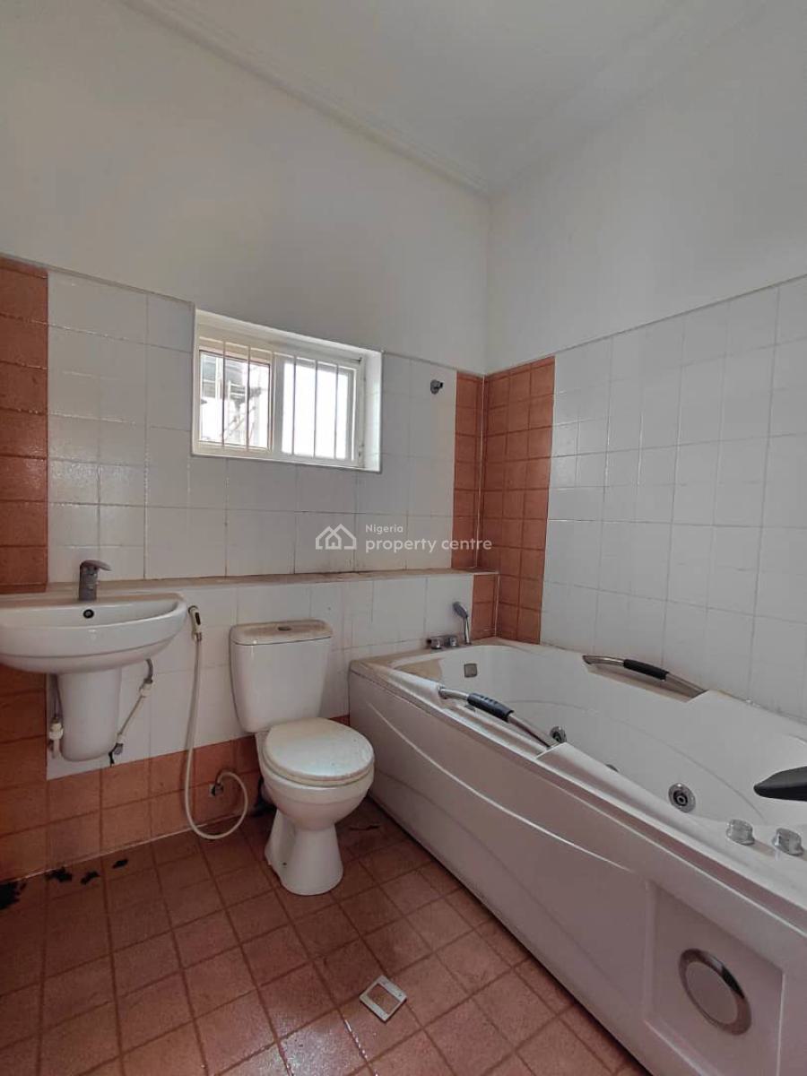 4bedroom with Bq, Lekki Phase 1, Lekki, Lagos, Semi-detached Duplex for Rent