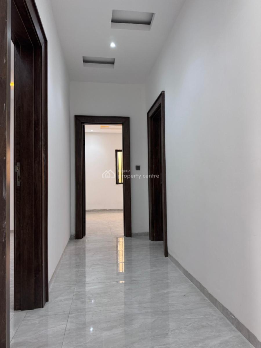 Contemporary 4-bedroom Fully Detached Duplex with Bq    Price: ₦320, Ogba, Ikeja, Lagos, Detached Duplex for Sale