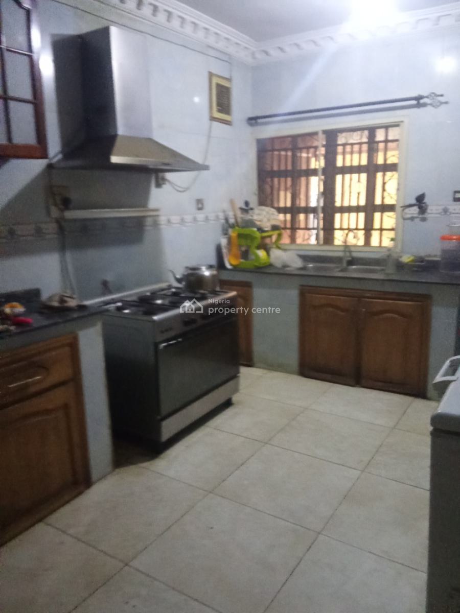 5 Bedroom Detached House + a Room Self Contain, Ogunsona Street Gateway Zone, Magodo Phase 1, Gra Phase 1, Magodo, Lagos, Detached Duplex for Rent