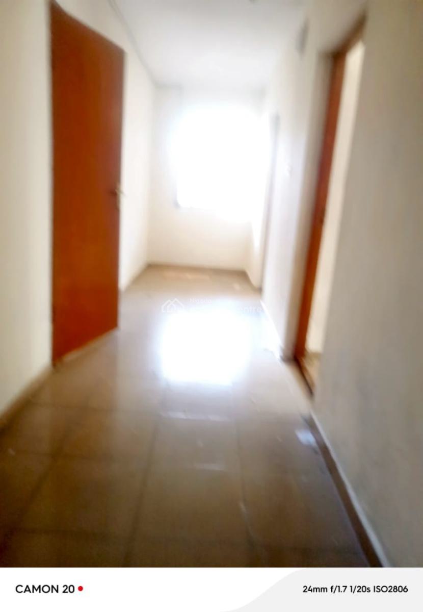 3bedroom Flat in a Cool Area Surulere, Off Adelabu, Surulere, Lagos, Flat / Apartment for Rent