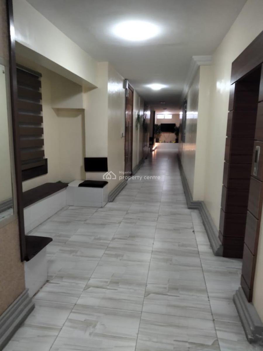 a Tenanted 3 Bedroom Penthouse Investment Property Is Available, Victoria Island (vi), Lagos, Flat / Apartment for Sale