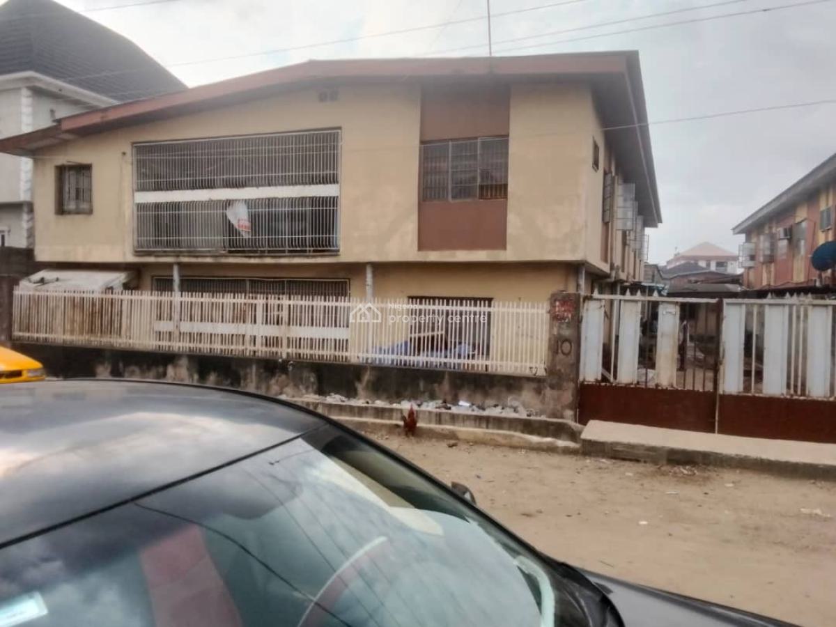 a Renovatable Storey Building, Surulere, Lagos, Block of Flats for Sale