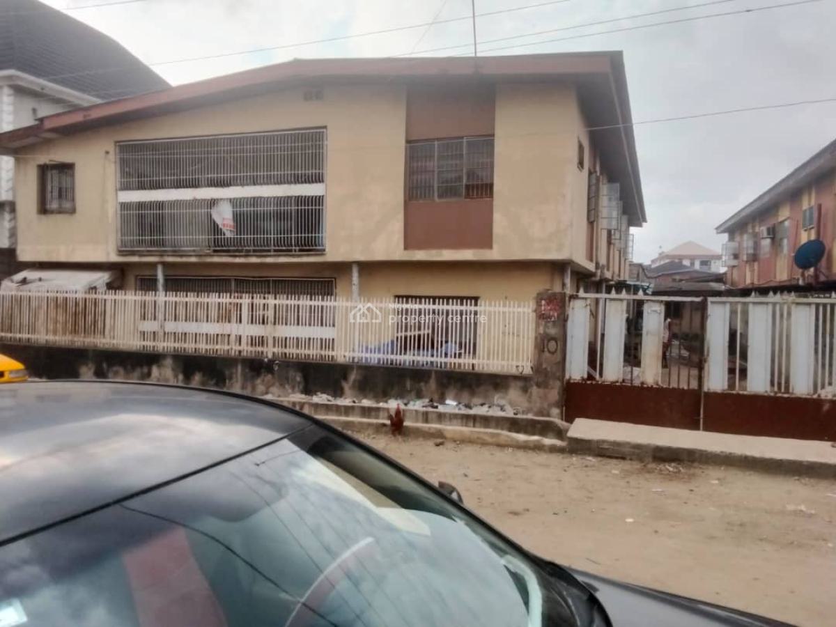 a Renovatable Storey Building, Surulere, Lagos, Block of Flats for Sale