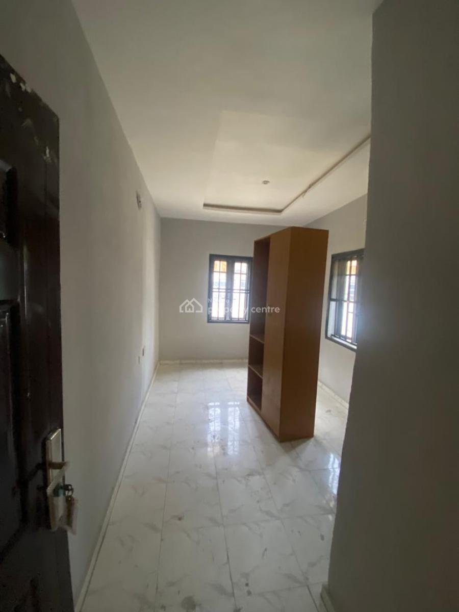 Relatively New Self Serviced 3 Bedroom Apartment in Ikate Lekki, By Prime Waters Garden Ikate Elegushi Lekki, Ikate Elegushi, Lekki, Lagos, Flat / Apartment for Rent