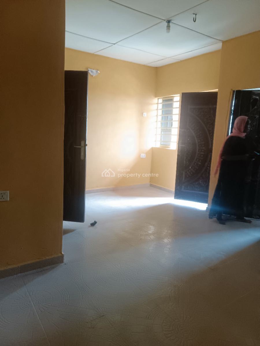 Room and Parlour Self Con, Renecon Road Igbogbo Ikorodu, Igbogbo, Ikorodu, Lagos, House for Rent