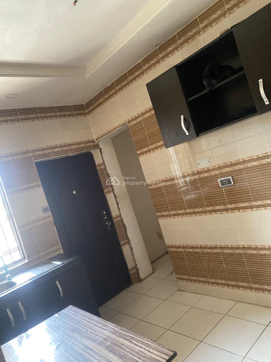 Luxury Modern and Standard 3-bedroom Flat Upstairs Both En-suite, Agboyi Estate, Alapere, Ketu, Lagos, Flat / Apartment for Rent