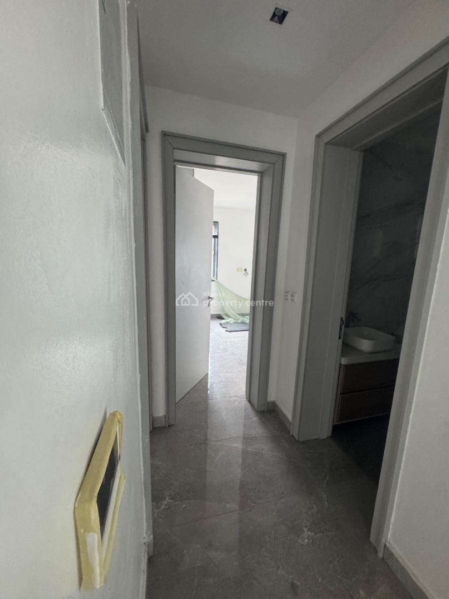 a Super Luxury Fully Serviced 1 Bedroom with Stunning View, Off Freedom Way, Lekki Phase 1, Lekki, Lagos, Mini Flat (room and Parlour) for Rent