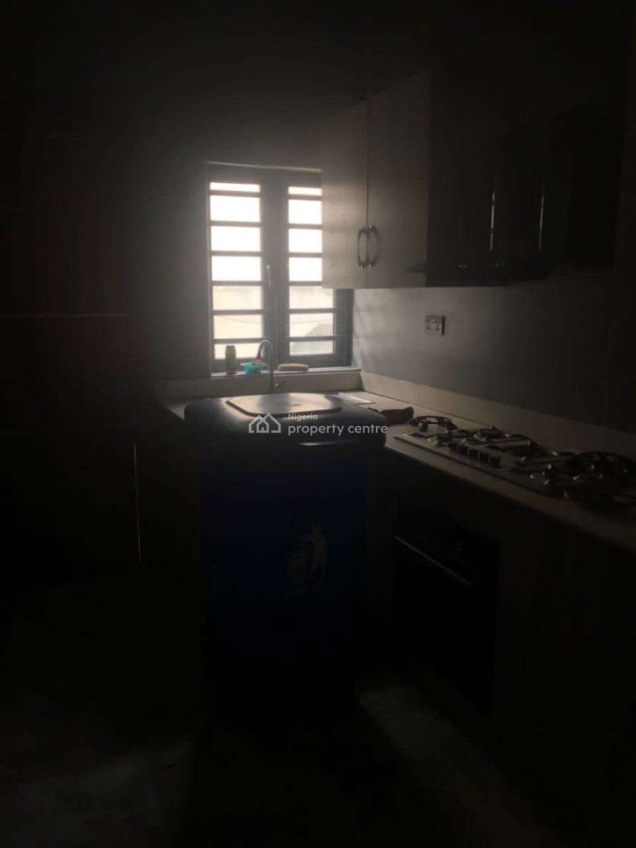 Spacious 2 Bedroom Apartment, Agungi Estate, Agungi, Lekki, Lagos, Flat / Apartment for Rent
