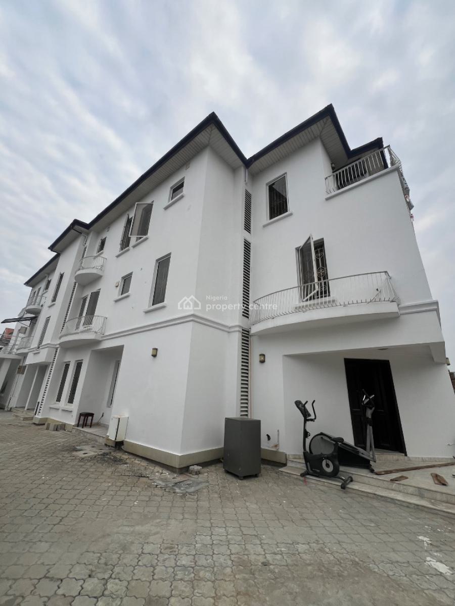 Spacious 2 Bedroom Penthouse Available, Lekki Phase 1, Lekki Phase 1, Lekki, Lagos, Flat / Apartment for Rent