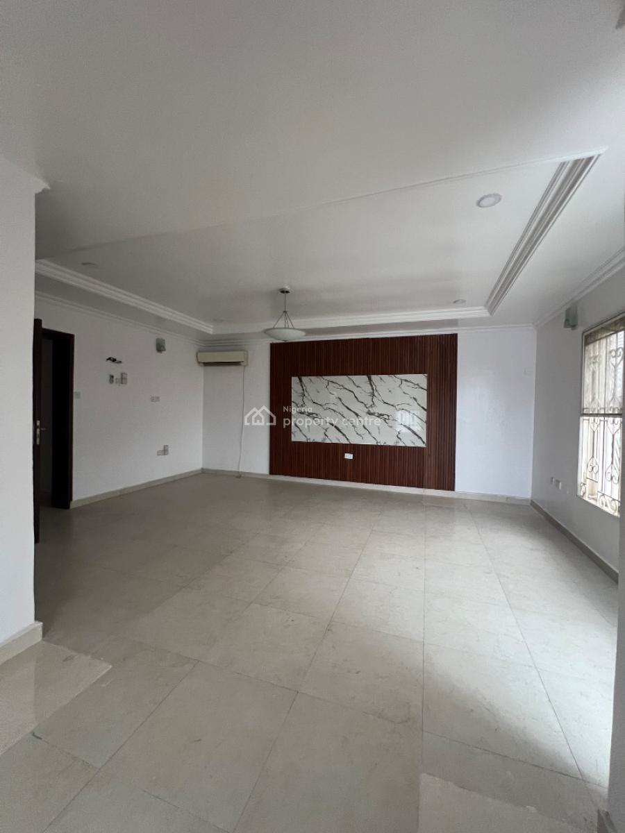 Spacious 2 Bedroom Penthouse Available, Lekki Phase 1, Lekki Phase 1, Lekki, Lagos, Flat / Apartment for Rent