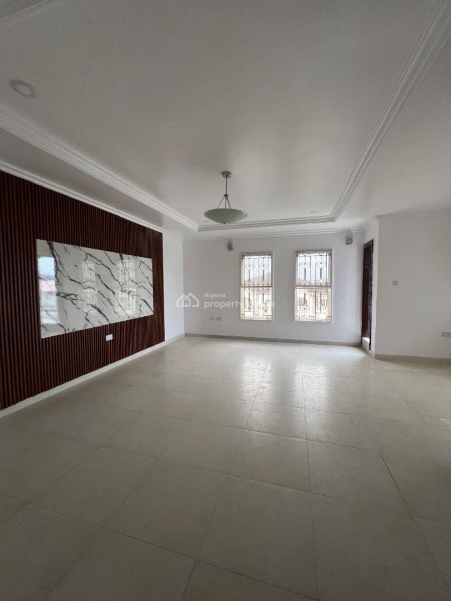 Spacious 2 Bedroom Penthouse Available, Lekki Phase 1, Lekki Phase 1, Lekki, Lagos, Flat / Apartment for Rent