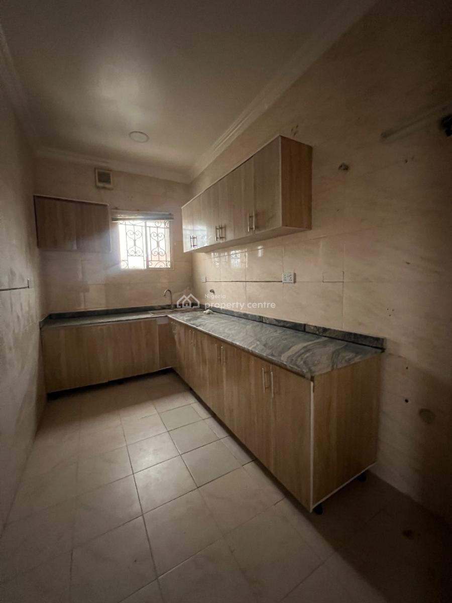 Spacious 2 Bedroom Penthouse Available, Lekki Phase 1, Lekki Phase 1, Lekki, Lagos, Flat / Apartment for Rent