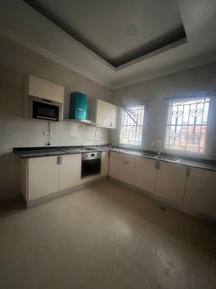 Spacious 3 Bedroom Apartment Available, Lekki Phase 1, Lekki Phase 1, Lekki, Lagos, Flat / Apartment for Rent