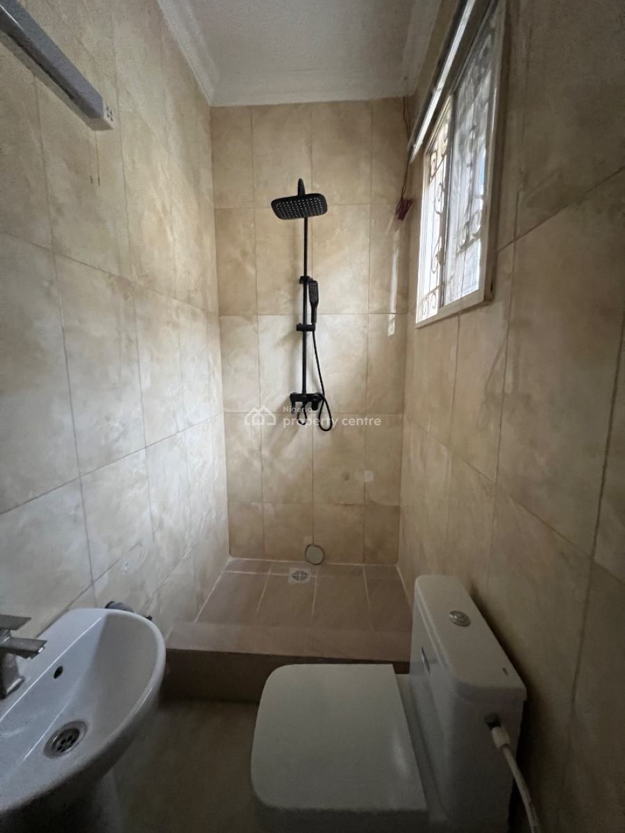 Spacious 3 Bedroom Apartment Available, Lekki Phase 1, Lekki Phase 1, Lekki, Lagos, Flat / Apartment for Rent
