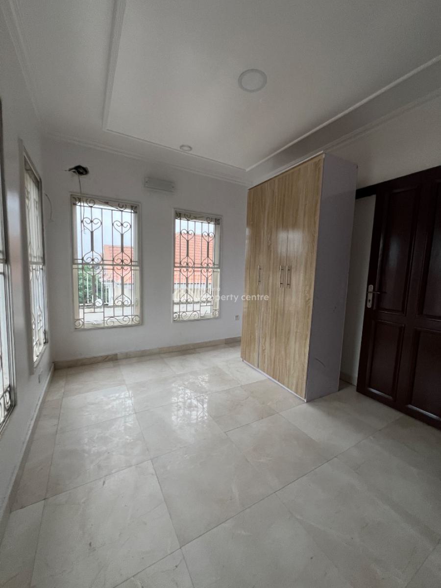 Spacious 3 Bedroom Apartment Available, Lekki Phase 1, Lekki Phase 1, Lekki, Lagos, Flat / Apartment for Rent
