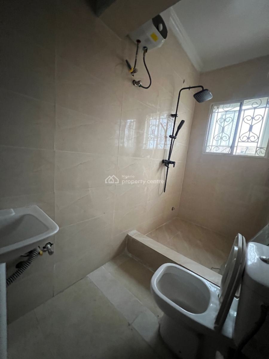 Spacious 3 Bedroom Apartment Available, Lekki Phase 1, Lekki Phase 1, Lekki, Lagos, Flat / Apartment for Rent