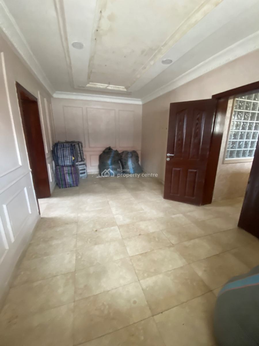 Spacious Room and Parlour Self Contained for Commercial Use, Adebayo Doherty Road Lekki Phase 1, Lekki Phase 1, Lekki, Lagos, Office Space for Rent