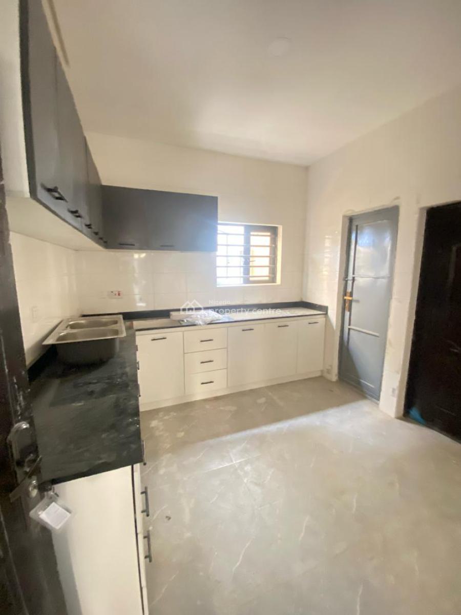 Brand New 2 Bedroom Apartment, Ologolo Main Road, Ologolo, Lekki, Lagos, Flat / Apartment for Sale