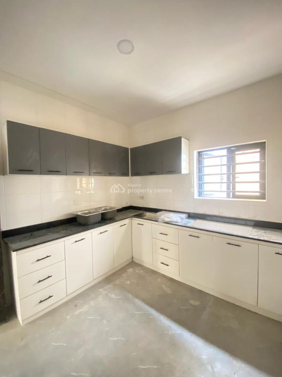 Brand New 2 Bedroom Apartment, Ologolo Main Road, Ologolo, Lekki, Lagos, Flat / Apartment for Sale