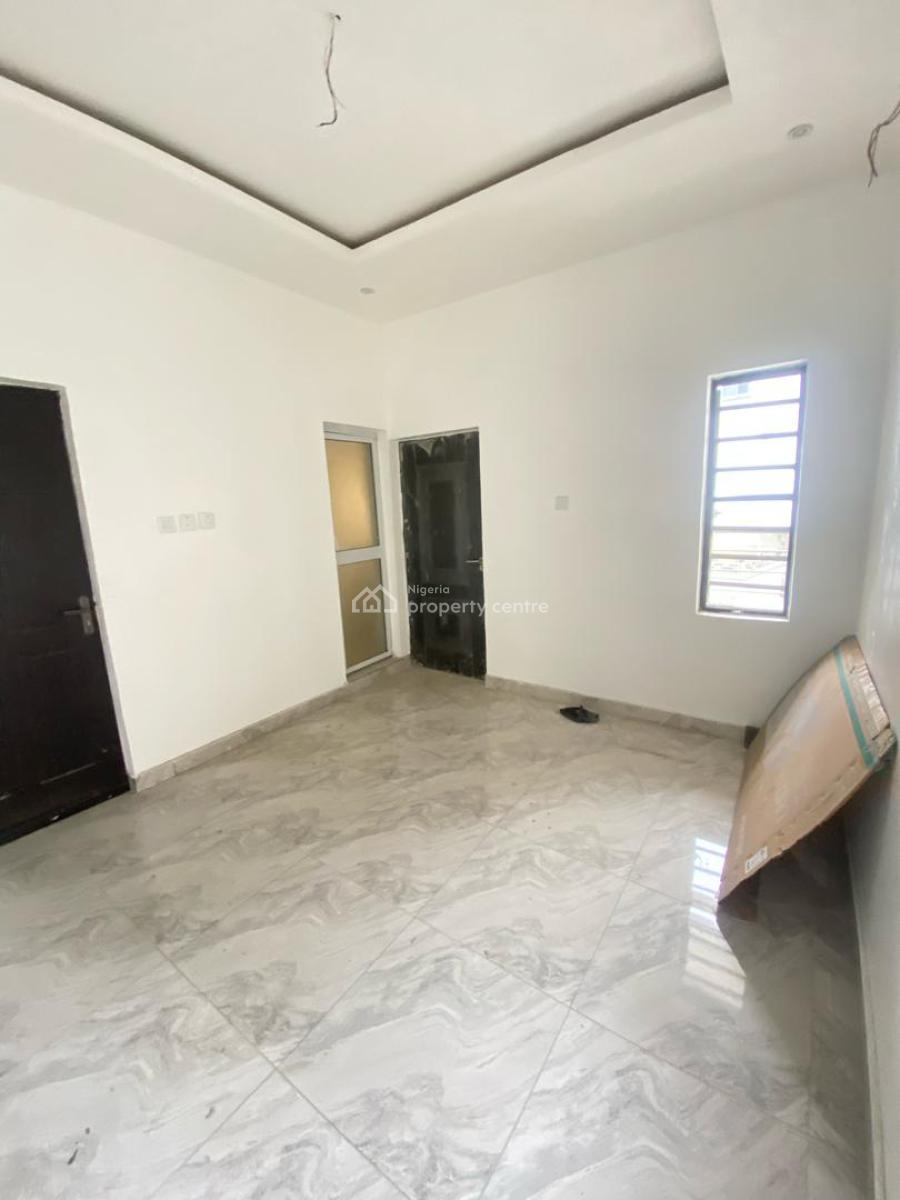 Brand New 2 Bedroom Apartment, Ologolo Main Road, Ologolo, Lekki, Lagos, Flat / Apartment for Sale