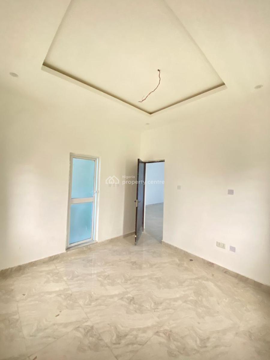 Brand New 2 Bedroom Apartment, Ologolo Main Road, Ologolo, Lekki, Lagos, Flat / Apartment for Sale