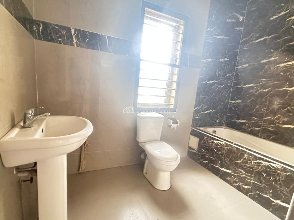 4bedroom Detached Duplex with Bq in an Estate in Asokoro, Asokoro District, Abuja, Detached Duplex for Rent
