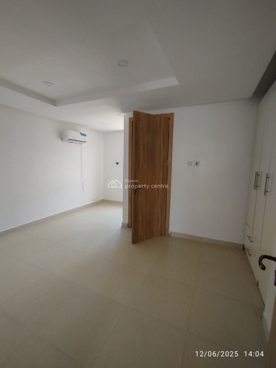 Renovated, Self Compound 4-bedroom Terrace with Bq, Acs, Gate House, Off Bisola Durosinmi Etti Dr, Lekki Phase 1, Lekki, Lagos, Semi-detached Duplex for Rent