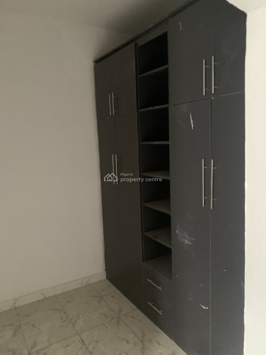 Luxury 3 Bedroom Upstairs with Dinning, Abijo Estate, Ajah, Lagos, Flat / Apartment for Rent