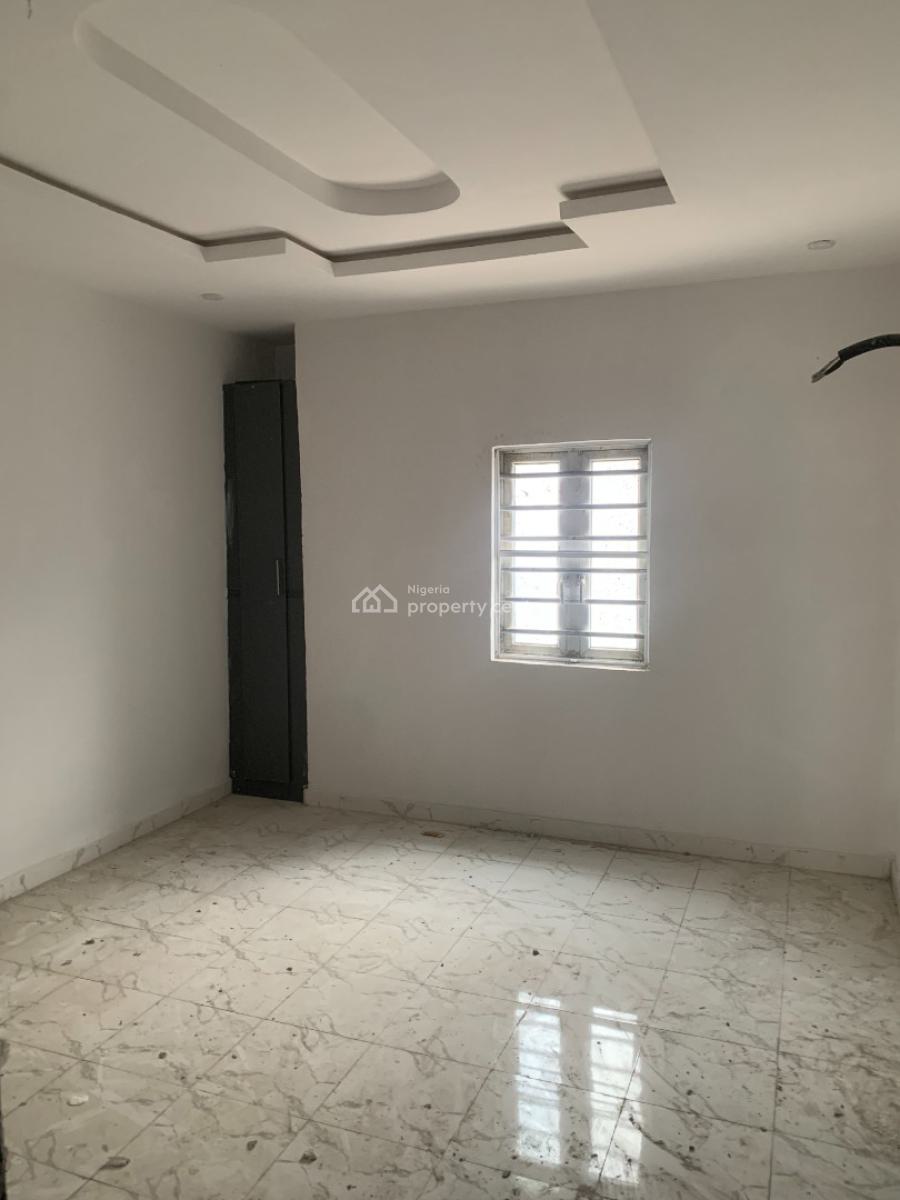Luxury 3 Bedroom Upstairs with Dinning, Abijo Estate, Ajah, Lagos, Flat / Apartment for Rent