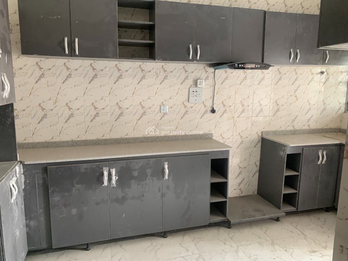 Luxury 3 Bedroom Upstairs with Dinning, Abijo Estate, Ajah, Lagos, Flat / Apartment for Rent