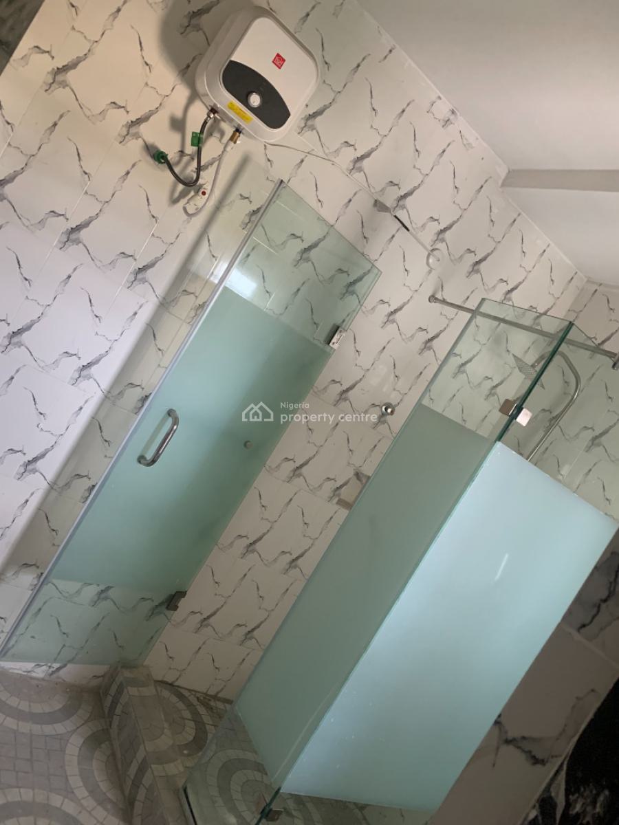 Luxury 3 Bedroom Upstairs with Dinning, Abijo Estate, Ajah, Lagos, Flat / Apartment for Rent