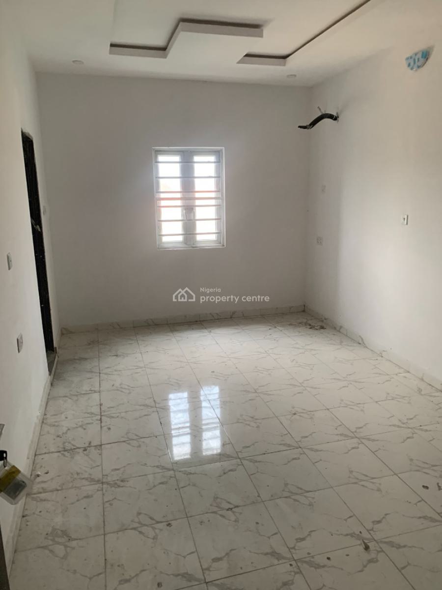 Luxury 3 Bedroom Upstairs with Dinning, Abijo Estate, Ajah, Lagos, Flat / Apartment for Rent