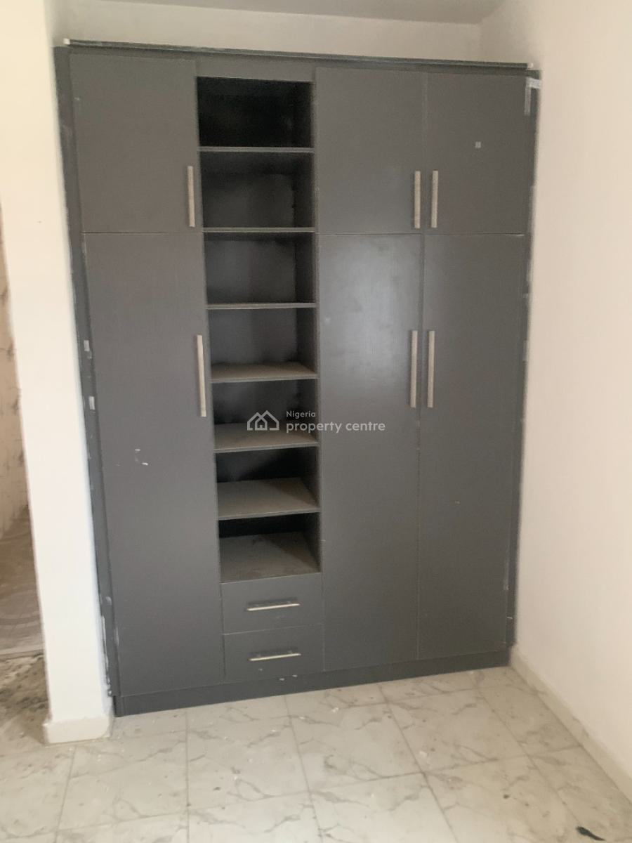 Luxury 3 Bedroom Upstairs with Dinning, Abijo Estate, Ajah, Lagos, Flat / Apartment for Rent