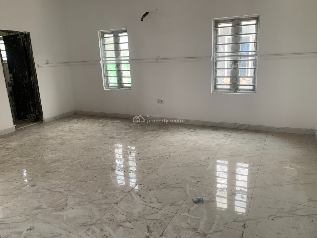 Luxury 3 Bedroom Upstairs with Dinning, Abijo Estate, Ajah, Lagos, Flat / Apartment for Rent