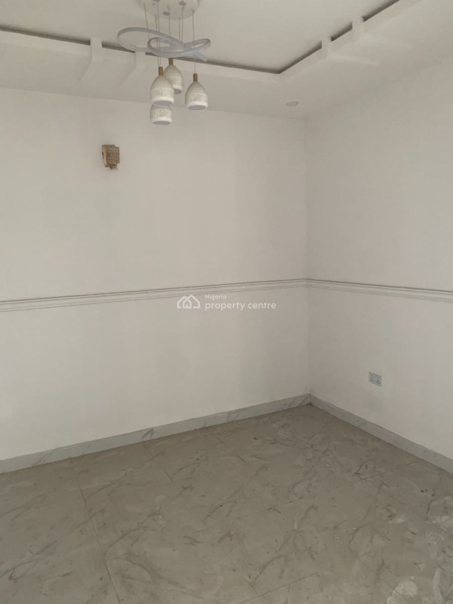 Luxury 3 Bedroom Upstairs with Dinning, Abijo Estate, Ajah, Lagos, Flat / Apartment for Rent