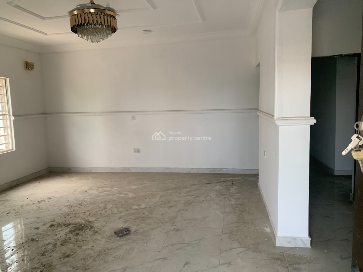 Luxury 3 Bedroom Upstairs with Dinning, Abijo Estate, Ajah, Lagos, Flat / Apartment for Rent