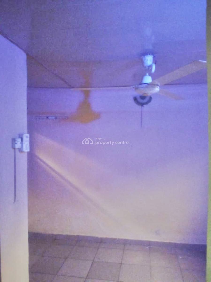 Spacious and Nicely Renovated Selfcontain, Back of Labamba, Berger Quarry, Mpape, Abuja, Flat / Apartment for Rent