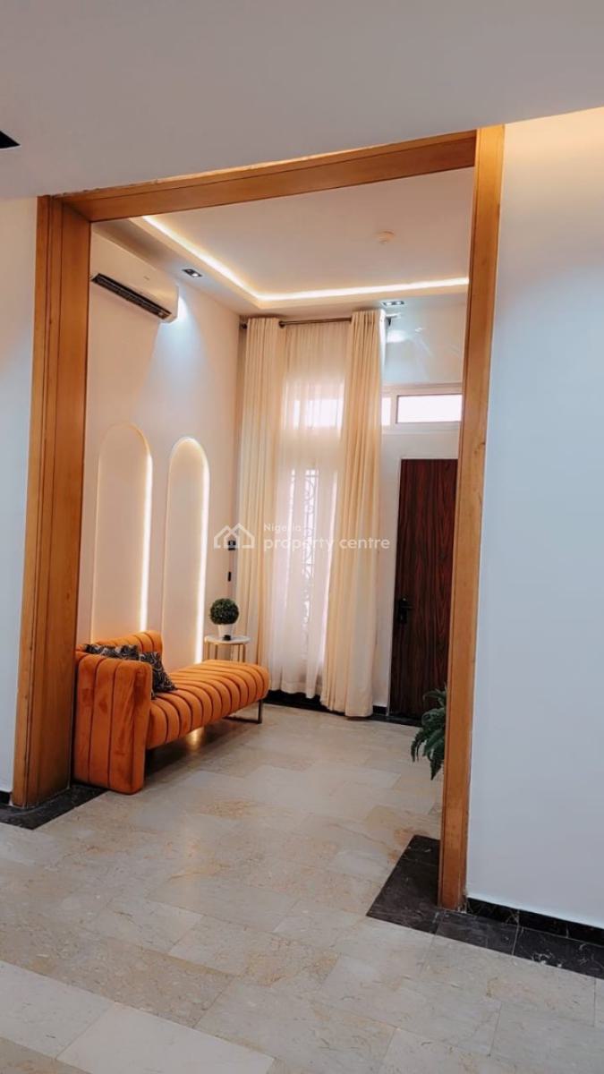 Crisp & Cozy 3-bedroom Serviced Apartment with Ps5, Off Admiralty Way, Lekki Phase 1, Lekki Phase 1, Lekki, Lagos, Flat / Apartment Short Let