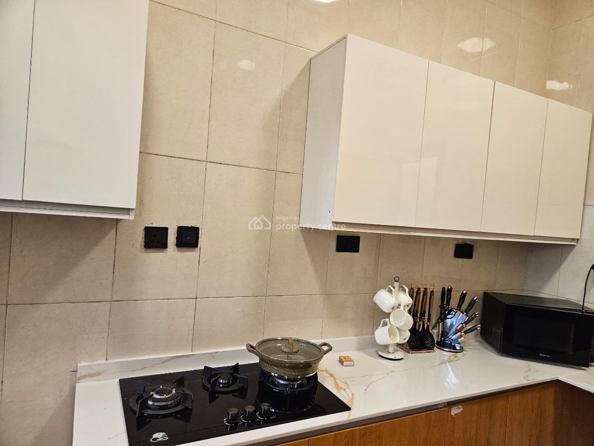 Crisp & Cozy 3-bedroom Serviced Apartment with Ps5, Off Admiralty Way, Lekki Phase 1, Lekki Phase 1, Lekki, Lagos, Flat / Apartment Short Let