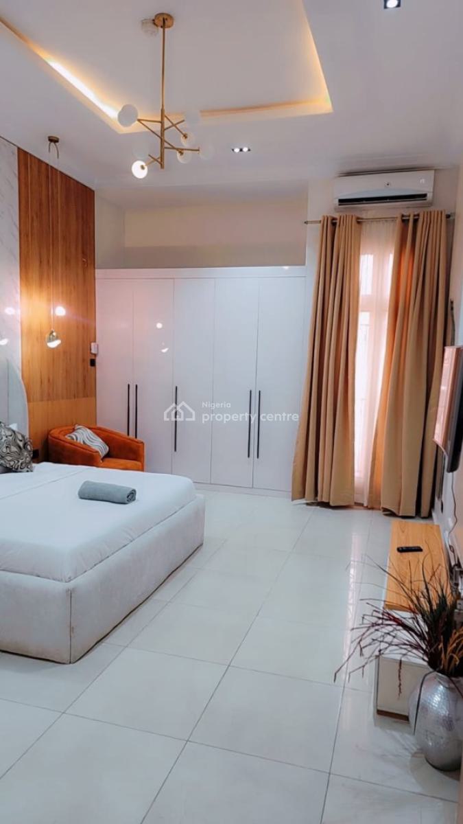 Crisp & Cozy 3-bedroom Serviced Apartment with Ps5, Off Admiralty Way, Lekki Phase 1, Lekki Phase 1, Lekki, Lagos, Flat / Apartment Short Let