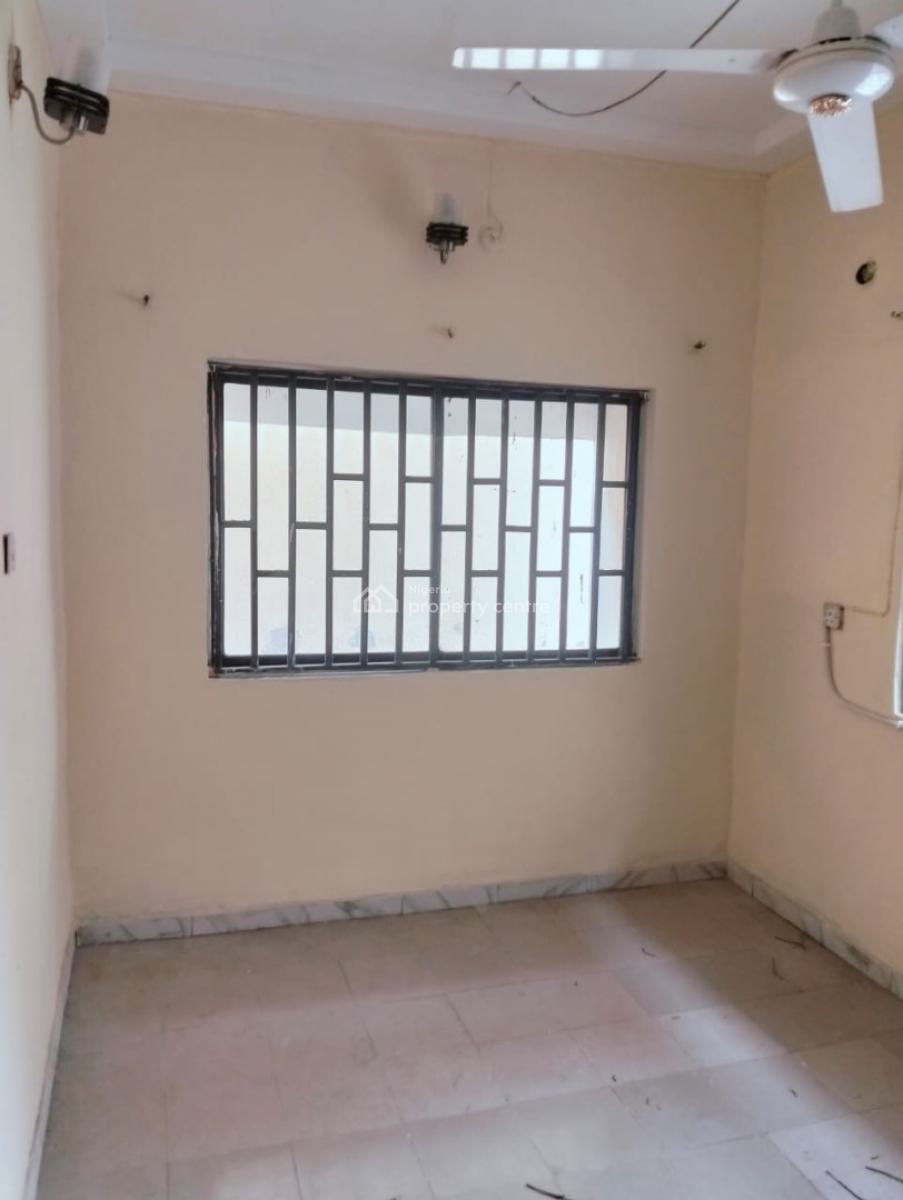 Exquisite Spacious 3 Bedroom Apartment, Utako, Abuja, Flat / Apartment for Rent