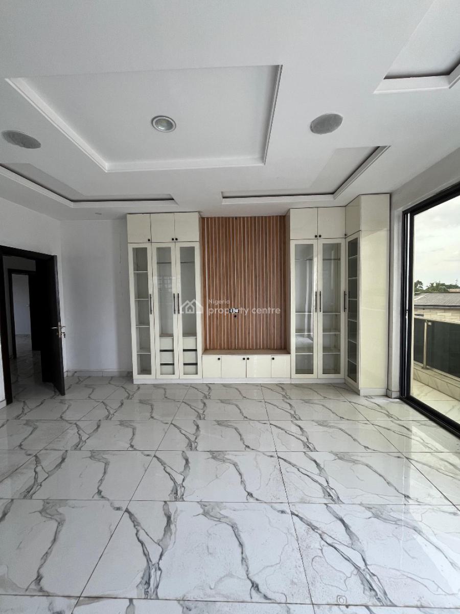 Amazingly Built 4 Bedroom Mainsonette Duplex, Very Spacious Rooms| Secured Area|, Ikeja Gra, Ikeja, Lagos, Block of Flats for Sale
