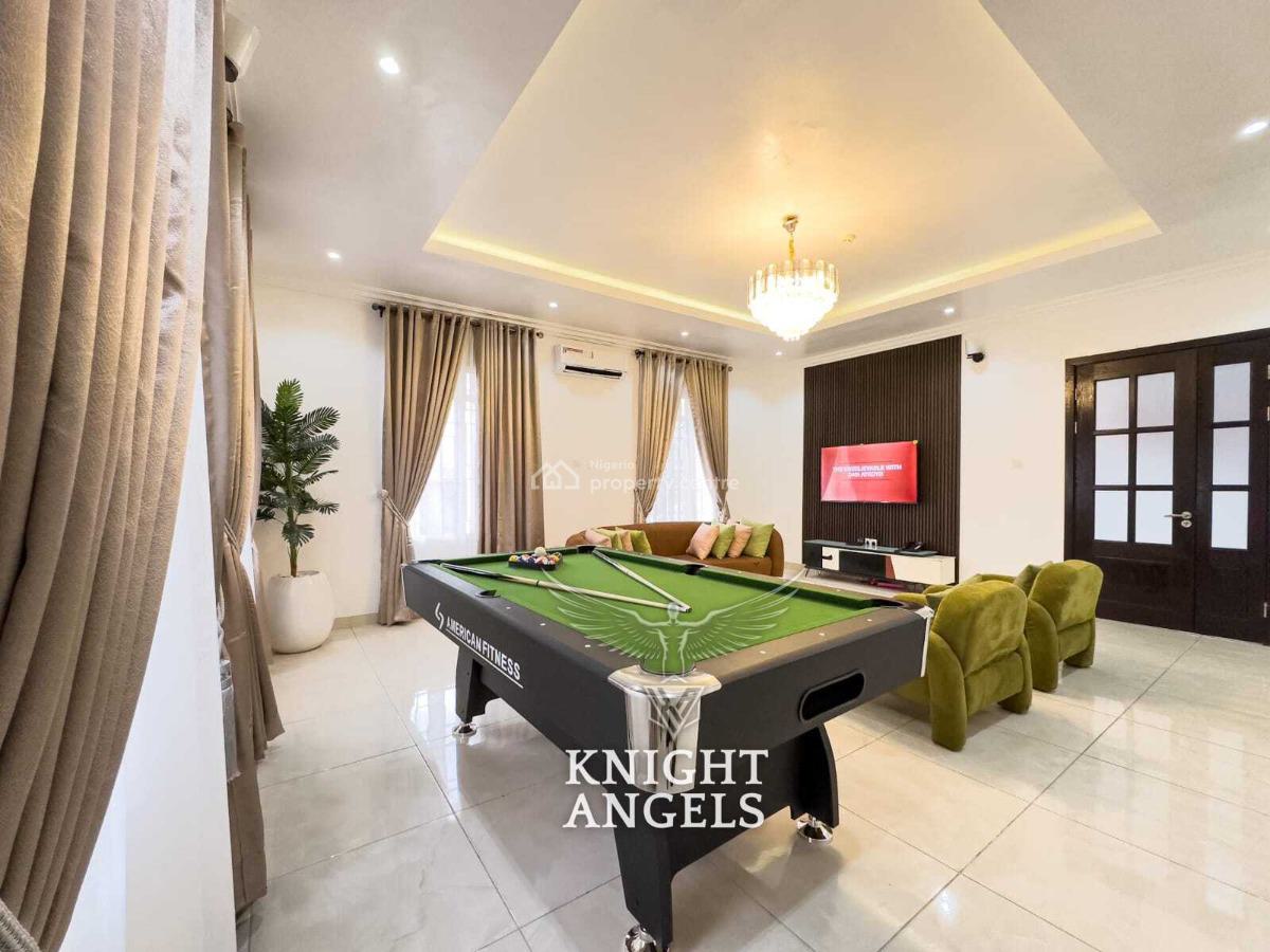 Fully Furnished 3-bedroom Apartments (upstairs), Lekki Phase 1, Lekki, Lagos, Flat / Apartment for Rent