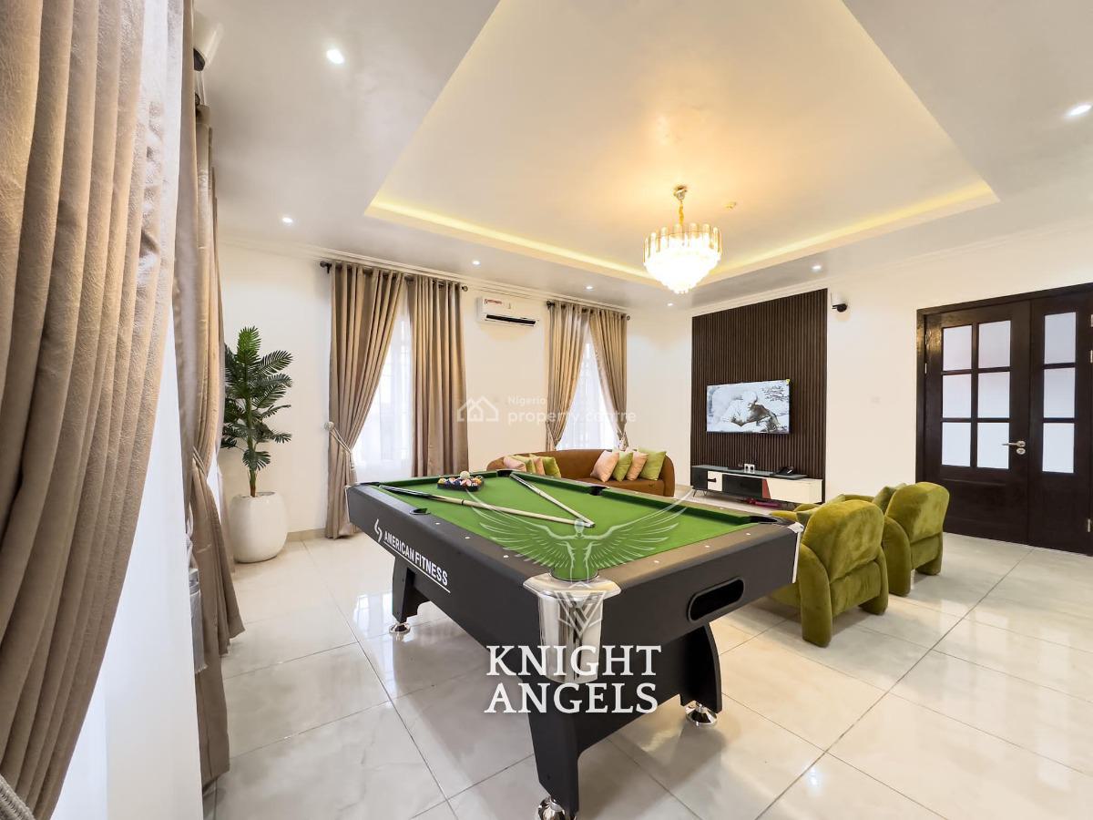 Fully Furnished 3-bedroom Apartments (upstairs), Lekki Phase 1, Lekki, Lagos, Flat / Apartment for Rent