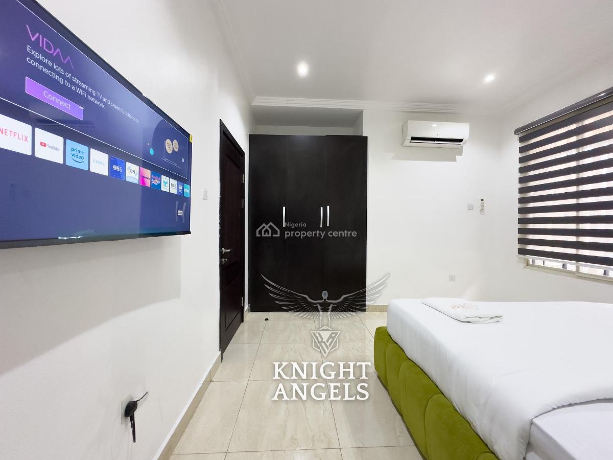 Fully Furnished 3-bedroom Apartments (upstairs), Lekki Phase 1, Lekki, Lagos, Flat / Apartment for Rent